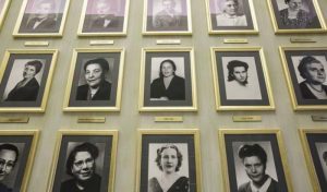 alla Camera dei Deputat* nellla sala delle donne i ritratti madri della repubblica